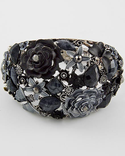 Antique Silver Floral Bracelet – Black & Grey Elegance