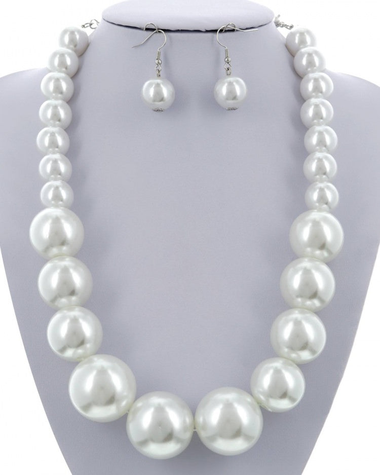  White Acrylic Pearl Necklace & Earring Set