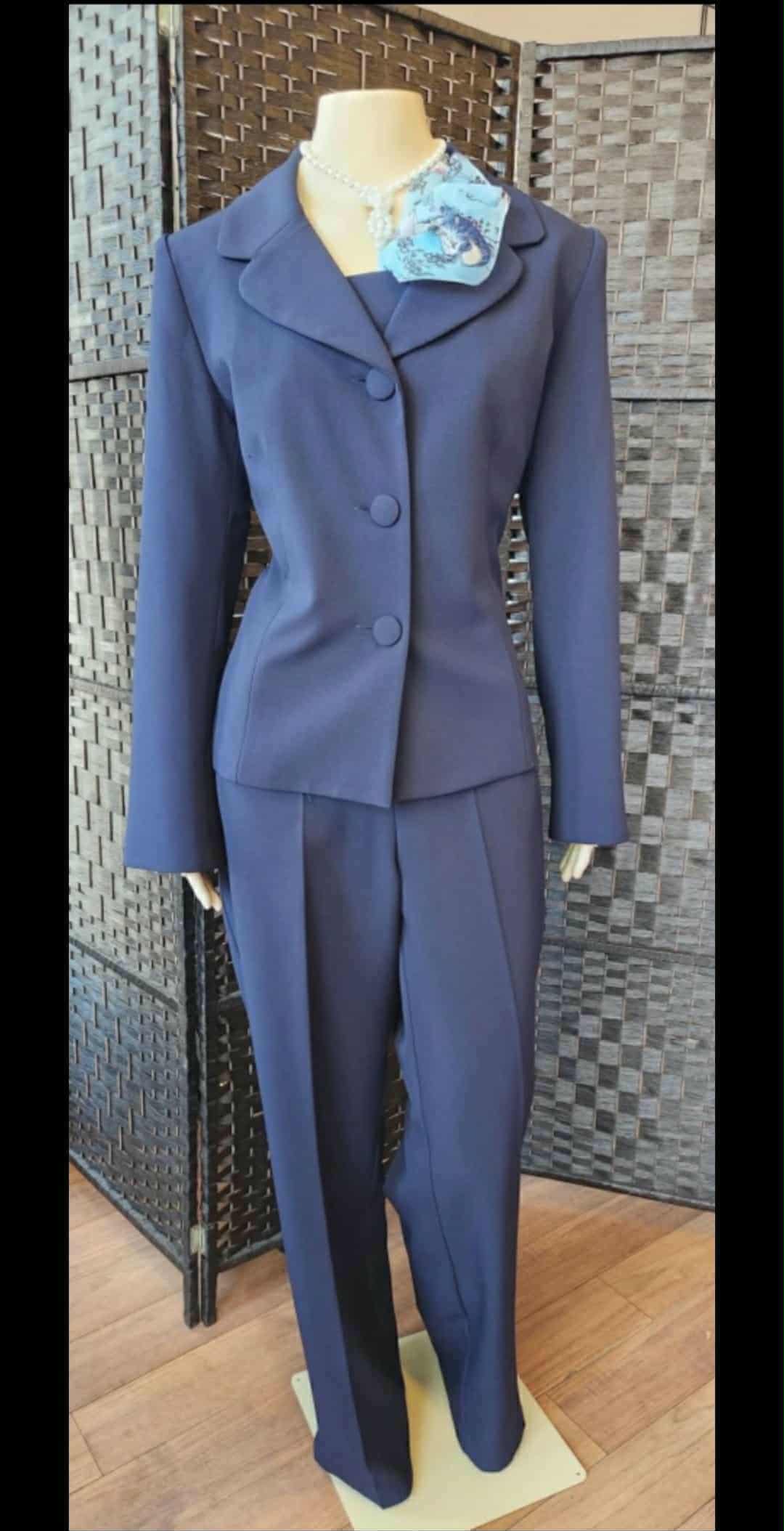 Navy 3-Piece Pant Suit with Dickie Front – Tailored Elegance for Every Occasion