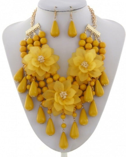 gold and mustard necklace set